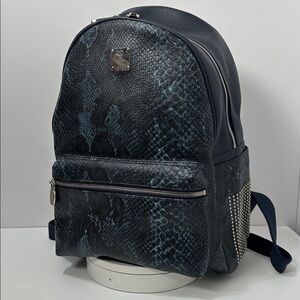 💯Authentic MCM Snakeskin Embossed Visetos Studded Medium Stark Backpack🍀